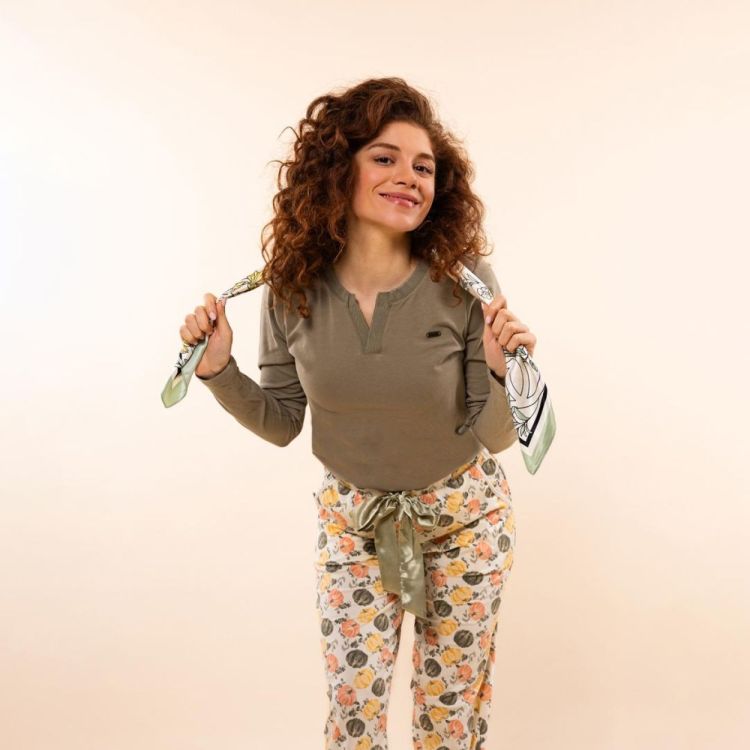 Charlie Choe Women longsleeve + pants (P57100-38 + P57102-38/Faded Green) - WeekendMode