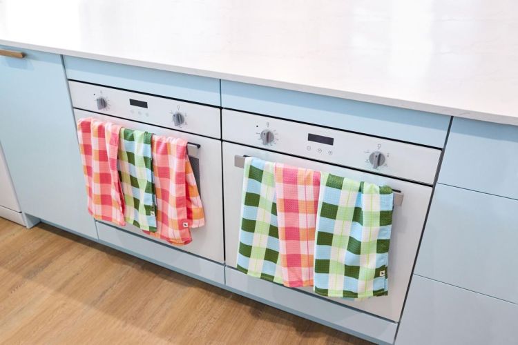 Dock & Bay Tea Towel - Medium (TEATWL-MD-STRAWFZ) - WeekendMode