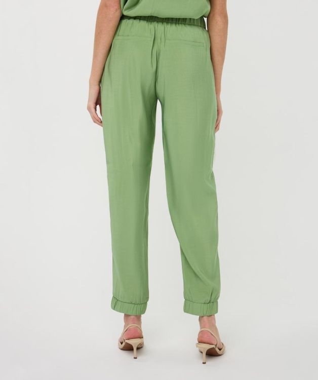 Esqualo Trousers crinkle modal (HS26.05213/Jungle Green) - WeekendMode