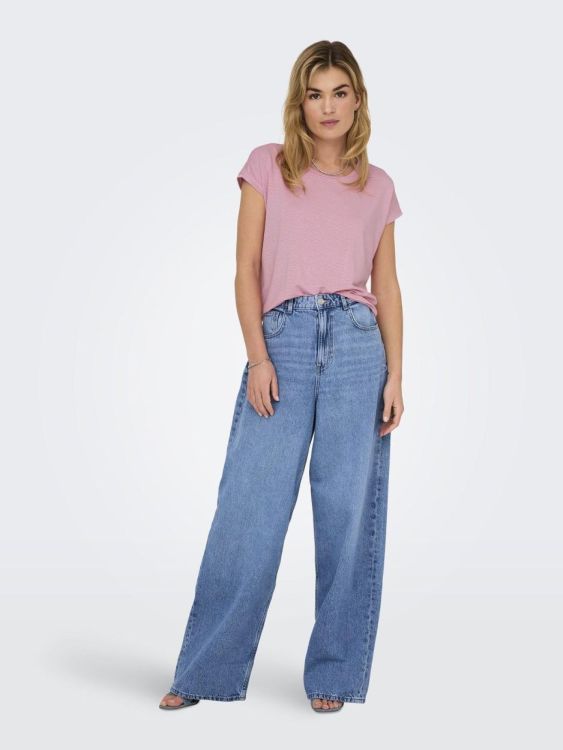 Only ONLCLAUDIA LIFE S/S GLITTER TOP NOOS JRS (15318422/Bonbon GOLD LUREX STRIPE) - WeekendMode