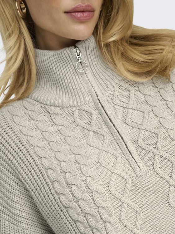 Only ONLDORITTA LS CABLE ZIP HIG NECK KNT (15306911/Pumice Stone) - WeekendMode