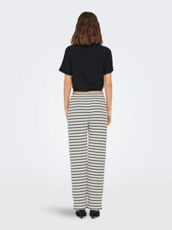 Only ONLEVA STRIPE WIDE LEG PANT JRS (15348629/Cloud Dancer Black) - WeekendMode