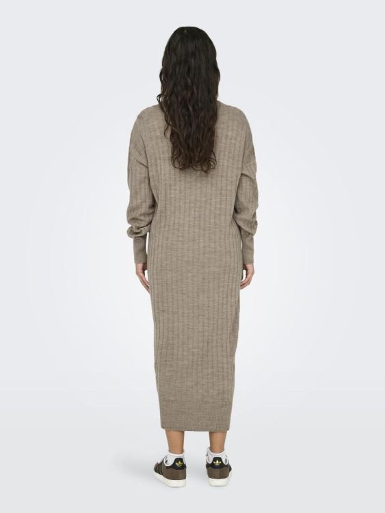 Only ONLNEW TESSA L/S MIDI V DRESS KNT NOOS (15236372/Beige W. MELANGE) - WeekendMode