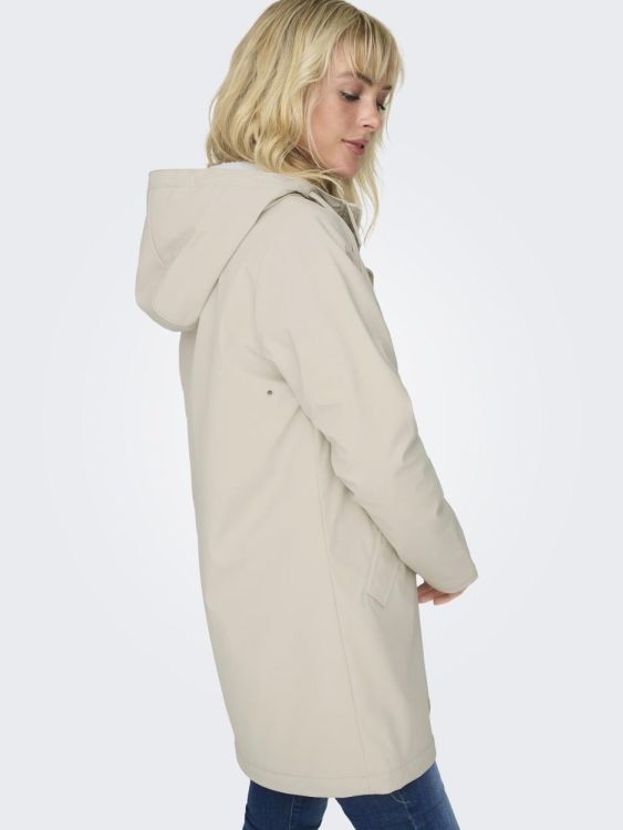 Only ONLSALLY RAINCOAT OTW NOOS (15206116/Oatmeal WHITE TEDDY) - WeekendMode