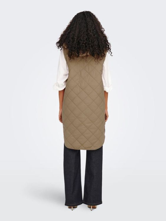 Only ONLSANDY QUILT WAISTCOAT CC OTW (15260670/Toasted Coconut) - WeekendMode