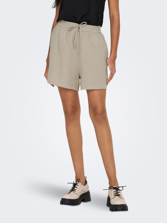 Only ONLTHYRA SHORTS NOOS WVN (15267849/Oxford Tan) - WeekendMode