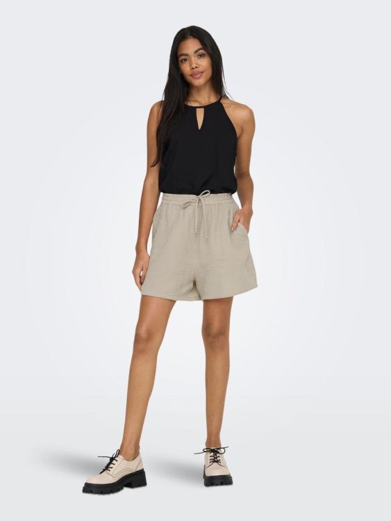 Only ONLTHYRA SHORTS NOOS WVN (15267849/Oxford Tan) - WeekendMode