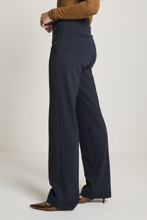 Parami Eve (Button) (FW251.220324-301 - Navy - L32) - WeekendMode