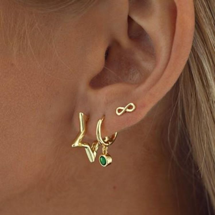 Timi of Sweden Noa - Small Infinity Stud Earring - Gold (8497302) - WeekendMode