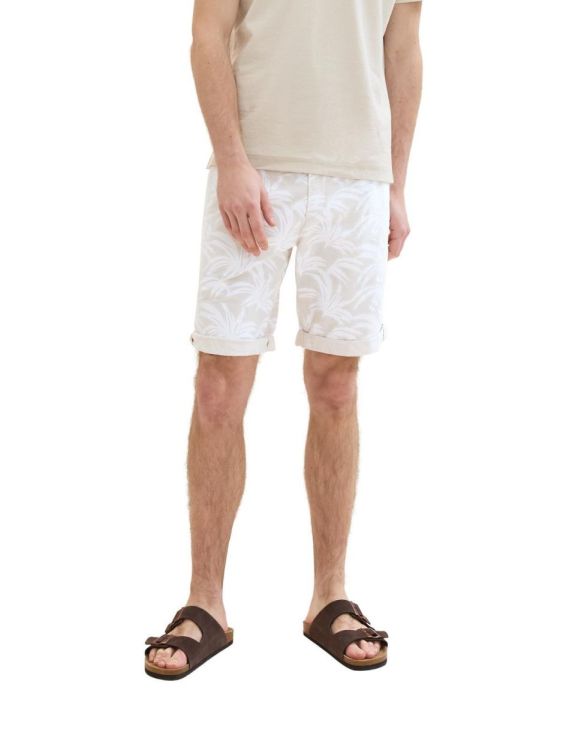 Tom Tailor Men Casual regular printed chino shorts (1041465/35411 beige brushed leaf design) - WeekendMode