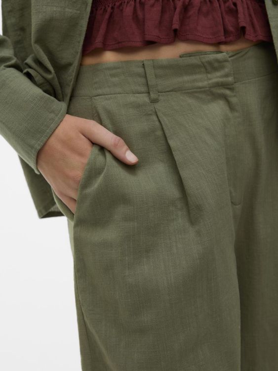 Vero Moda VMCAIA BERMUDA WVN NOOS (10344940/Deep Lichen Green) - WeekendMode