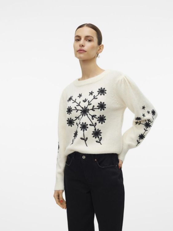 Vero Moda VMGAIA LS O-NECK EMBROIDERY PULLOVER GA (10314221/Birch W. BLACK) - WeekendMode