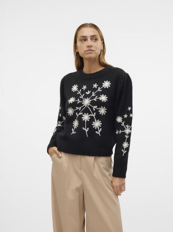 Vero Moda VMGAIA LS O-NECK EMBROIDERY PULLOVER GA (10314221/Black W. BIRCH BRODERIE) - WeekendMode