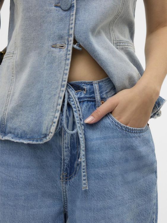 Vero Moda VMVILLA MR BERMUDA DNM SHORTS MIX (10326196/Light Blue Denim) - WeekendMode